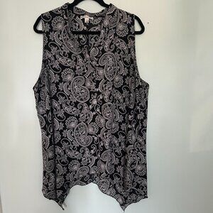 Spense Woman black and white paisley camisole